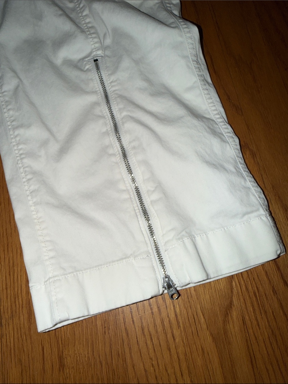 Abercrombie Pull-On Wide Leg Cargo Pant - Picture 3 of 7